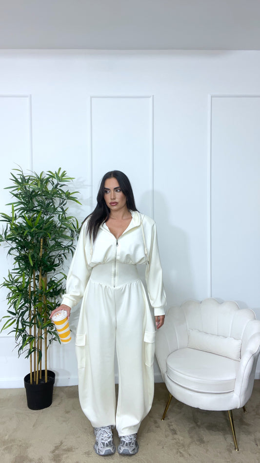 Jumpsuit Monday