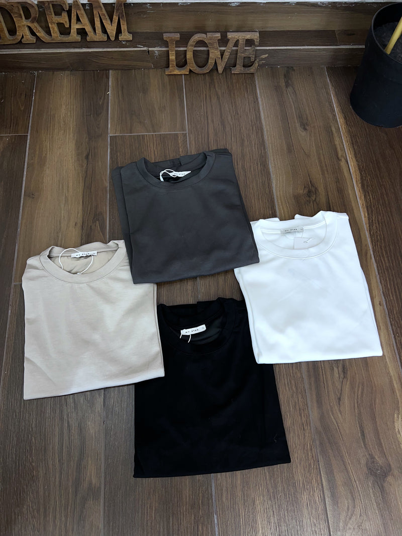 T-SHIRT NYLA OVERSIZE